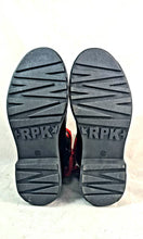 Carica l'immagine nel visualizzatore di Gallery, RPK  ANFIBIO DM  102-c VACCHETTA NERA LACCIO ROSSO