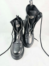 Load image into Gallery viewer, DM 102 MILITARY ANPHIBIAN VINTAGE BLACK COWHIDE