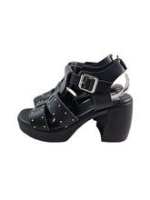 Load image into Gallery viewer, Rpk sandalo plato'  C 6508 in pelle nera con borchie