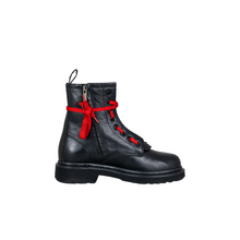 Carica l'immagine nel visualizzatore di Gallery, RPK  ANFIBIO DM  102-c VACCHETTA NERA LACCIO ROSSO