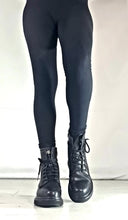 Load image into Gallery viewer, DM 100 VINTAGE BLACK COWHIDE BOOTS