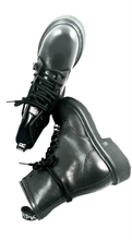 Load image into Gallery viewer, RPK anfibio DM 709 -c vacchetta nera con accessorio strass
